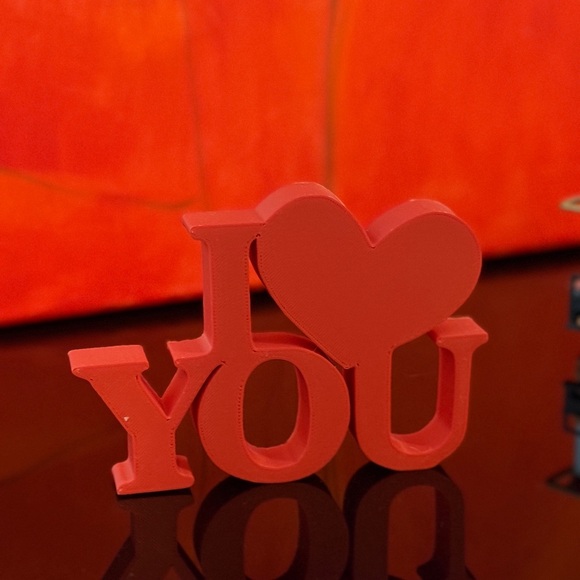 3D Printed. Red 'I Love You' Decorative Sign. - Picture 2 of 3